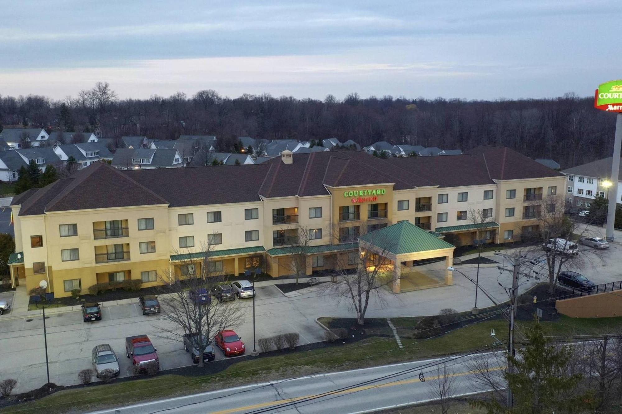 Hotel Courtyard By Marriott Cleveland Willoughby Exterior foto